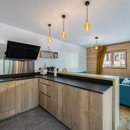 Apartment T3 Avec Parking A 100m Des Pistes A Courchevel, 6 Couchages - Fr-1-563-61 *